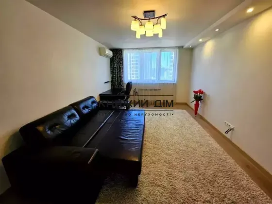 Оренда Квартира 1-кімнатна, 18/25 поверх на Урловская ул. Kiev