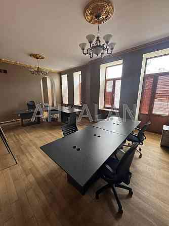 Оренда Будинок 5-кімнатний на Руставелі Шота вул., 23 Kiev