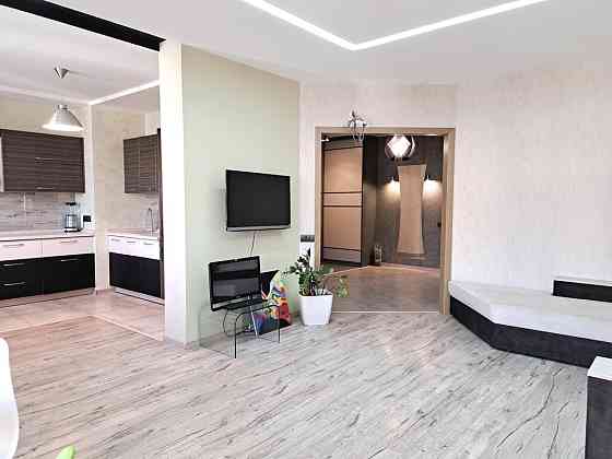 Оренда Квартира 2-кімнатна, 21/25 поверх на улица Ахматовой Анны, д.30 Київ