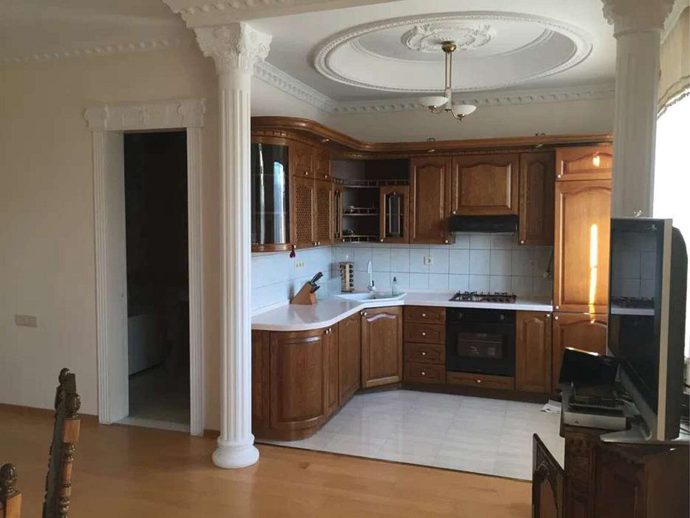 Оренда Квартира 3-кімнатна, 5/5 поверх на ул. Михаила Стельмаха Київ - фото 1