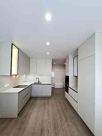 Продаж Квартира 2-кімнатна, 24/24 поверх на Повітряних сил вул., д. 56 Киев