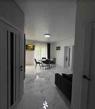 Продаж Квартира 3-кімнатна, 2/5 поверх Kremenets'