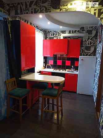 Оренда Квартира 2-кімнатна, 5/5 поверх на вул. Генерала Алмазова, 9 Kiev