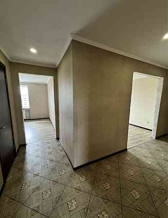 Продаж Квартира 3-кімнатна, 10/10 поверх на Савкина ул., 6 Днепр