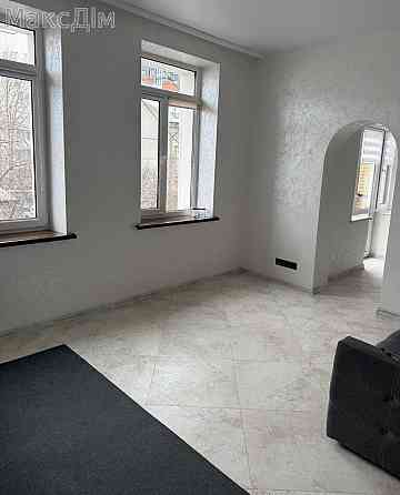 Оренда Гараж/паркомісце на вул. Полковника Нечая 2/2 поверх Ternopil'