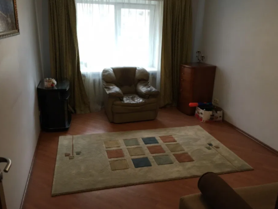 Оренда Квартира 3-кімнатна, 7/16 поверх на ул. Урловская Київ