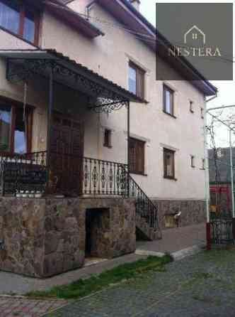 Продаж Будинок 8-кімнатний на Гусакський пров. Uzhhorod