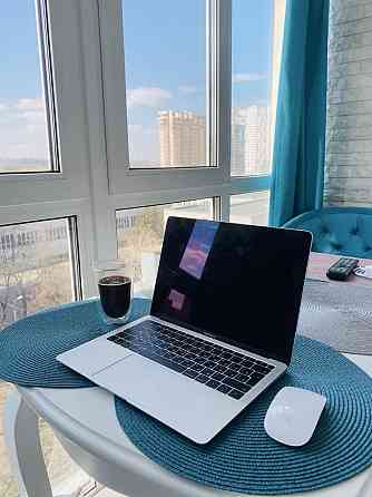 Продаж Квартира 4-кімнатна, 7/12 поверх на Митрополита Андрія Шептицького вул., д. 3-Б Київ