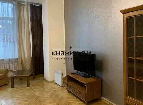 Продаж 2-х к. кв. біля метро Хрещатик, Печерський р-н. Код об'єкту: 21145071 Київ