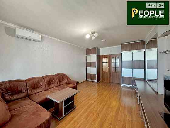 Оренда Квартира 3-кімнатна, 22/28 поверх на вул. Анни Ахматової, 13 Київ