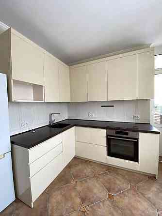 Оренда Квартира 2-кімнатна, 17/20 поверх на Пчілки Олени вул., д. 2 Київ