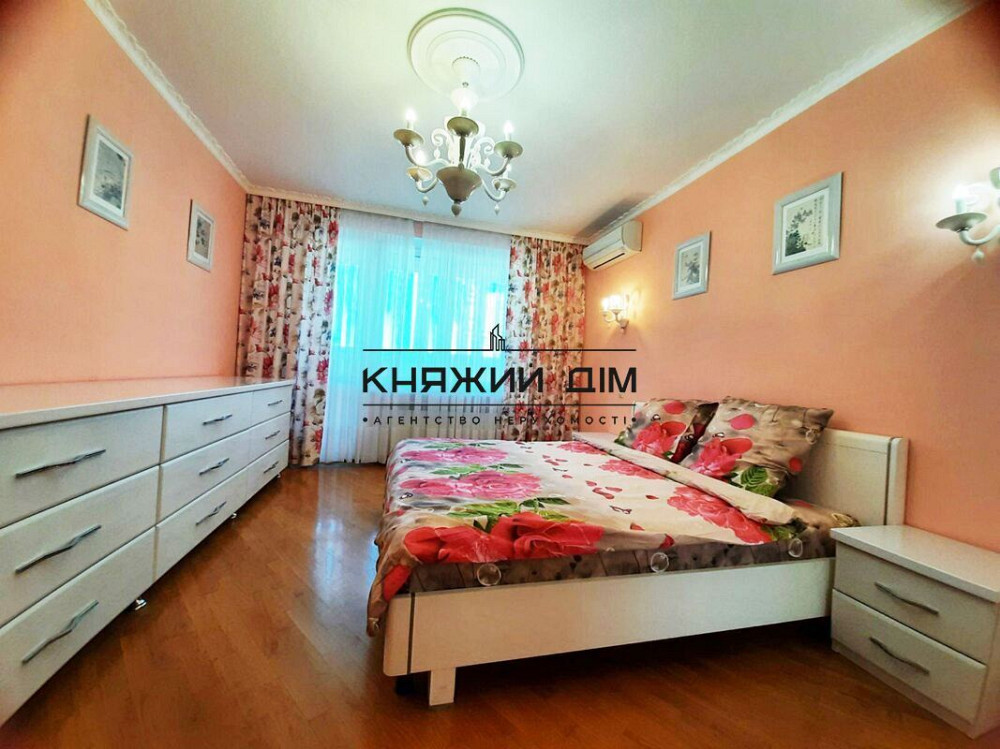 Без комісії! Простора, дворівнева 4-х к. Кв. в ЖК Олександрівська слобідка. № 1162097 Киев - изображение 1