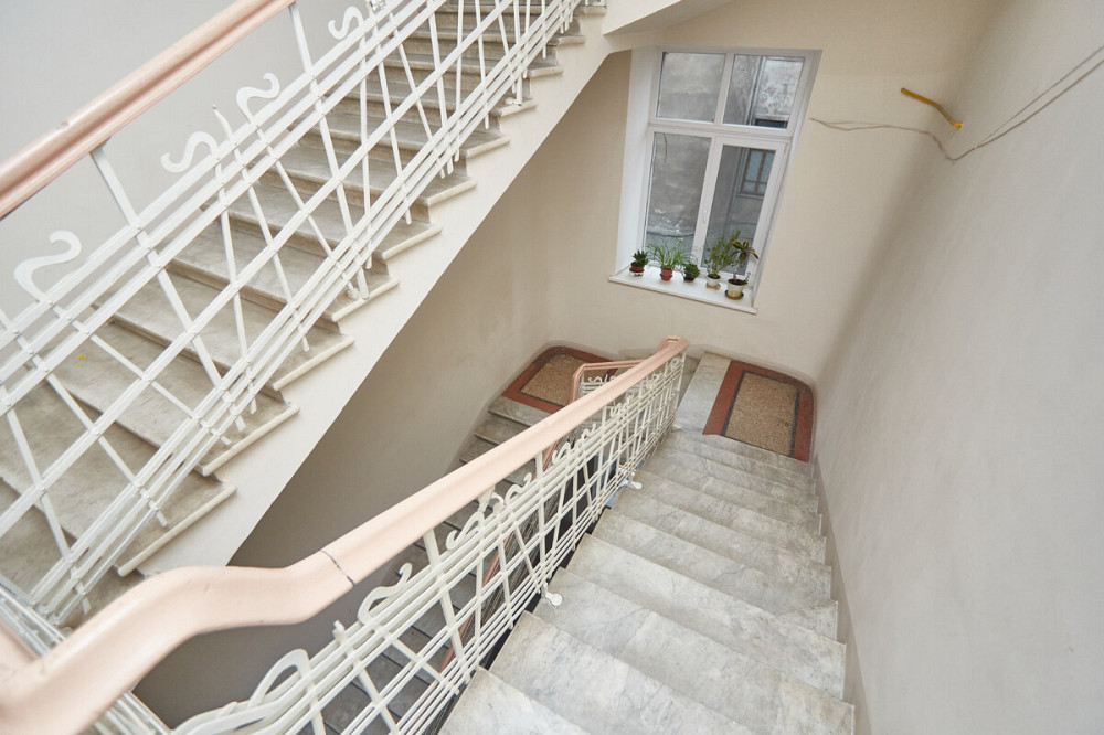 Продаж Квартира 4-кімнатна, 3/4 поверх на Семинарская ул. Одеса - фото 2