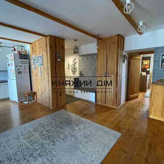 Оренда Квартира 4-кімнатна, 5/9 поверх на Приречная ул. Киев