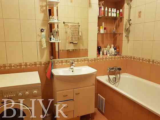 Продаж Квартира 2-кімнатна, 2/2 поверх на Князя Святослава пл. Львів