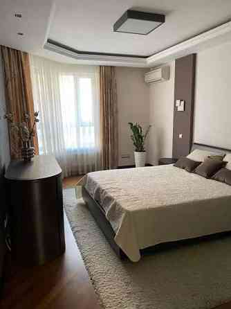 Оренда Квартира 3-кімнатна, 10/25 поверх на ул. Александра Мишуги Київ