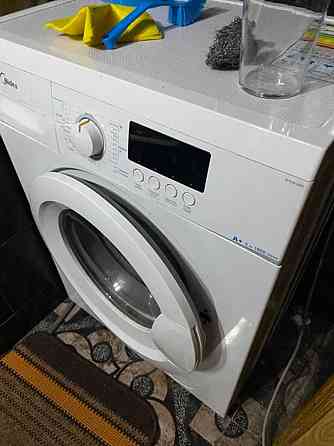 Оренда Квартира 2-кімнатна, 10/16 поверх на Драгоманова, 40А Київ