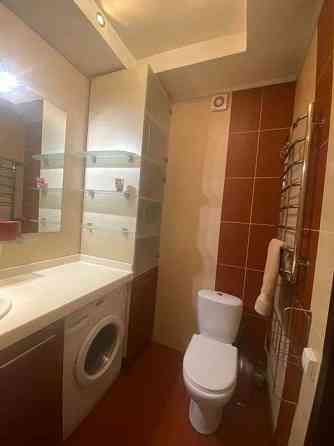 Оренда Квартира 3-кімнатна, 13/16 поверх на ул. Анны Ахматовой Київ