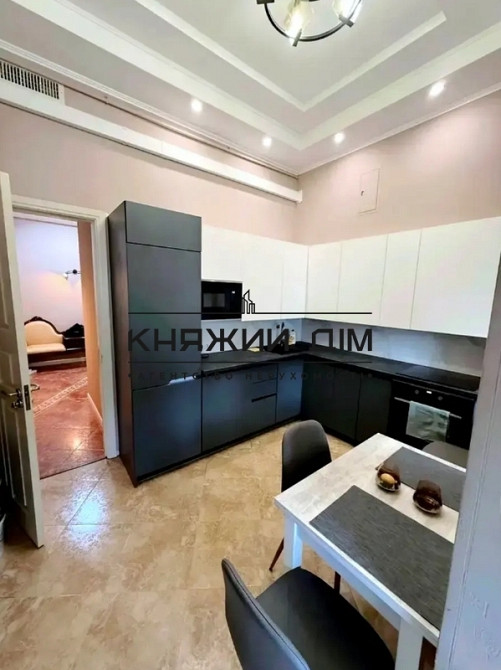 Оренда Квартира 2-кімнатна, 5/5 поверх на Бессарабская пл. Київ - фото 1