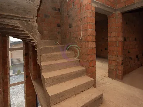 Продаж 3-поверховий   170 кв.м 3 кімн. на Коцюбинського Михайла вулиця 51 Чернівці - фото 14