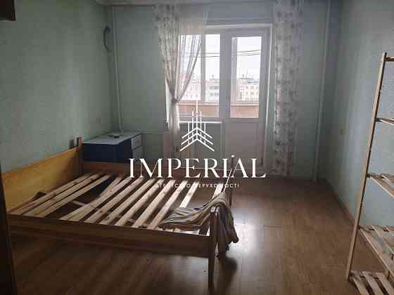 Продаж 3к Квартира 72 кв.м Романа Шухевича вул. Київ