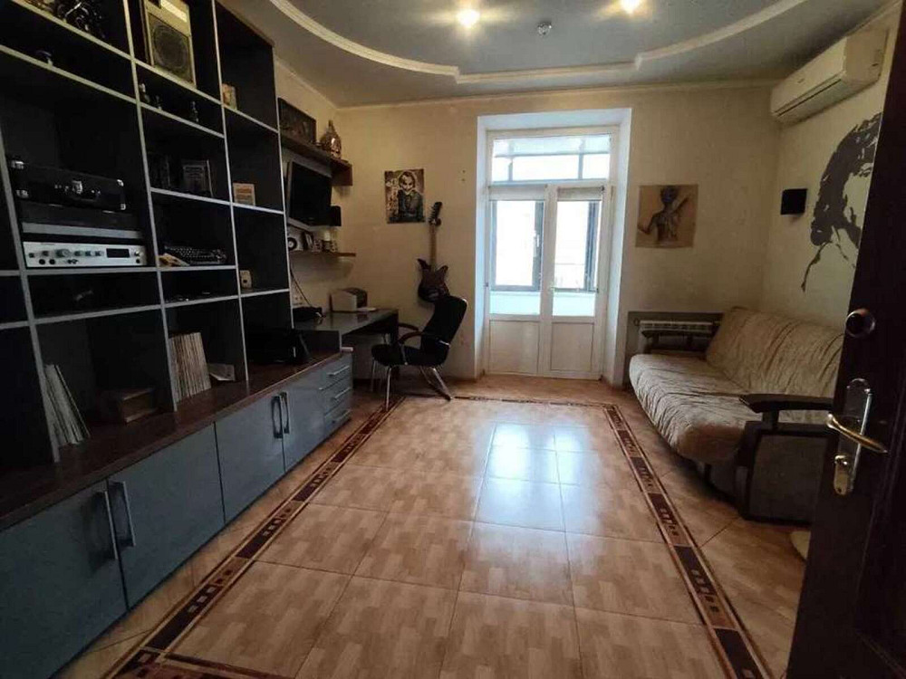 Оренда Квартира 3-кімнатна на Севастопольская ул. Київ - фото 1