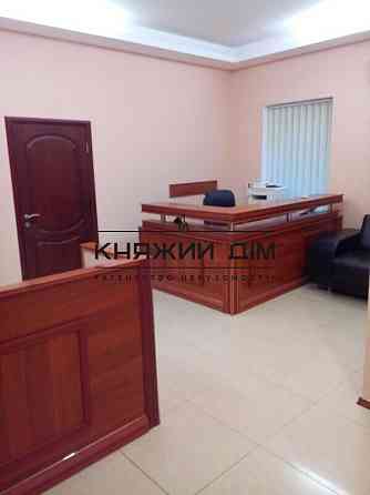 Оренда офісне приміщення на Лютеранская ул. поверх - 1/4 Київ