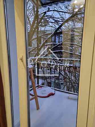 Продаж Квартира 2-кімнатна, 3/3 поверх на Межигірська вул., 22 Kiev