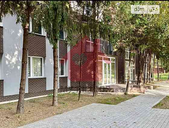 Продаж торгове приміщення на Свободи генерала поверх - 1/2 Uzhhorod