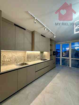 Продаж Квартира 2-кімнатна, 5/8 поверх на Перемоги Ужгород