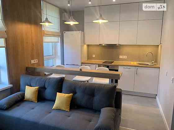 Оренда Квартира 1-кімнатна, 5/9 поверх на ул. Салютная Київ