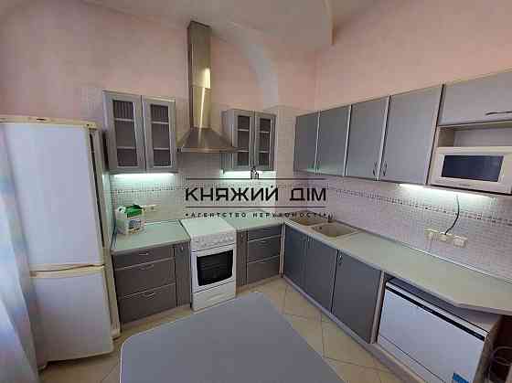 Пропонується до оренди 2 кімнатна квартира - студіо по вул. Антоновича 7Б. Код об'єкта 11201138 Kiev