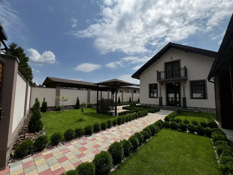 Продаж 2-поверховий Котедж  147.1 кв.м 3 кімн.  Виноградів - фото 2