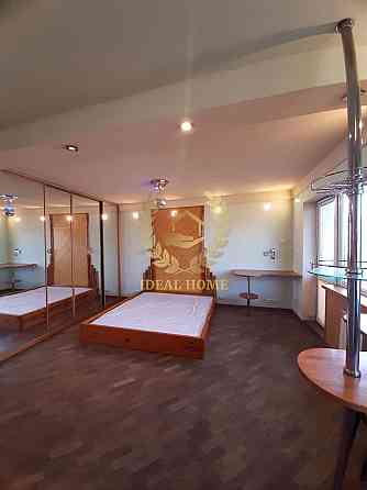 Продаж Квартира 1-кімнатна, 3/5 поверх на Верховного Совета бул., 26Б Київ