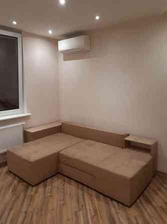 Оренда Квартира 1-кімнатна, 16/17 поверх на Харьковское шоссе, 15а Kiev