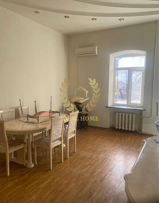 Продаж Квартира 3-кімнатна, 2/4 поверх на Михайловская ул., 18А Kiev - photo 2