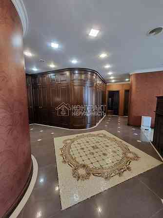 Продаж Квартира 4-кімнатна, 10/10 поверх на вул. Ромена Роллана Харків