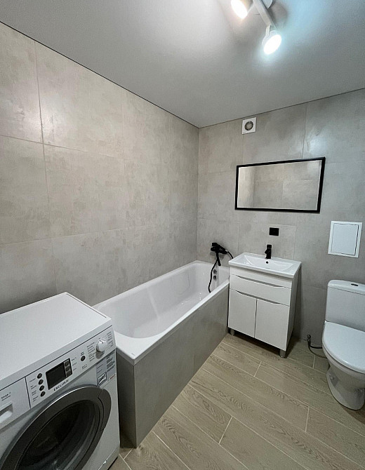 Продаж Квартира 3-кімнатна, 2/5 поверх на вул. Степана Бандери Рівне - фото 8