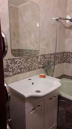 Оренда Квартира 2-кімнатна, 1/18 поверх на Драгоманова ул., 13/10 Kiev