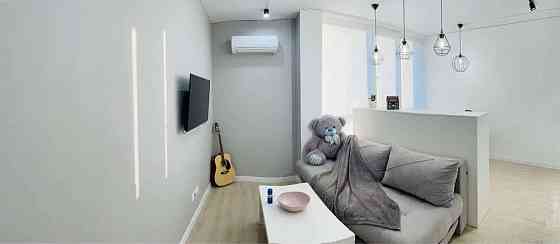 Оренда Квартира 1-кімнатна, 5/5 поверх на ул. Салютная Киев