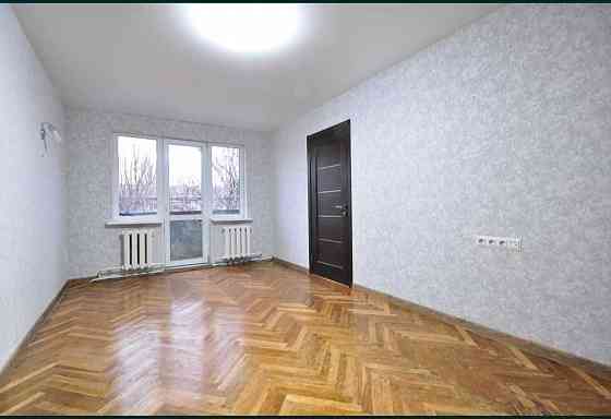 Продаж Квартира 2-кімнатна, 5/5 поверх на Мрії вул. (Академіка Туполєва) вул., д. 7 Kiev