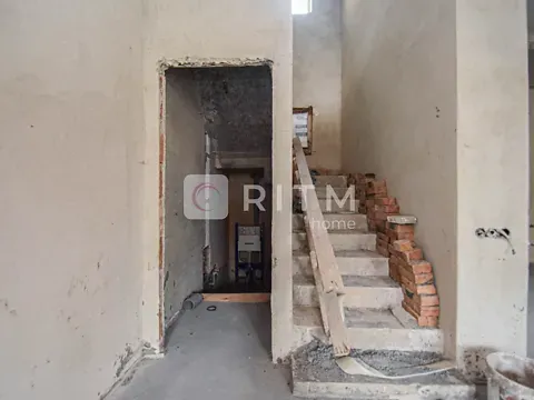 For sale 2-storey   105.9 sq.m 4 rooms   - photo 5