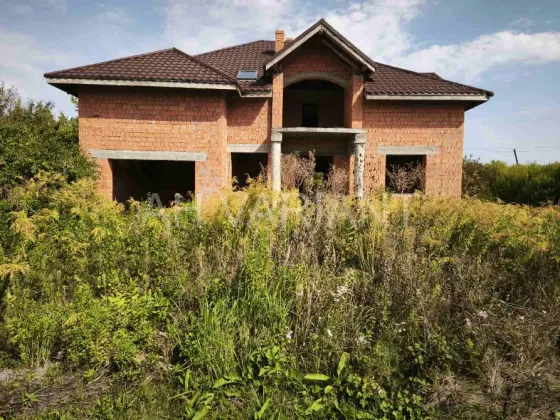 Продаж 2-поверховий Будинок з ділянкою 10 сот 255 кв.м 5 кімн. на Польова Ужгород