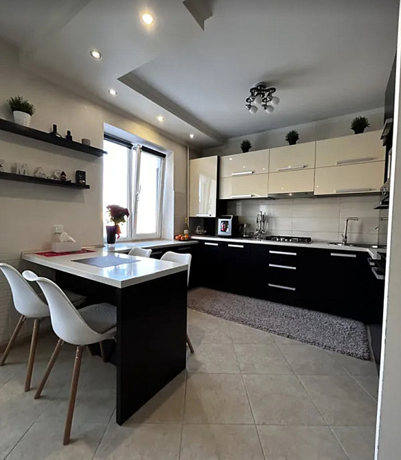 Продаж Квартира 4-кімнатна, 5/5 поверх на вул. Вербицького М. Тернополь - изображение 1