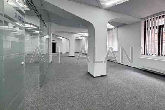 Оренда офісне приміщення на Хрещатик вул., 19 приміщень - 4, поверх - 1/4 Київ