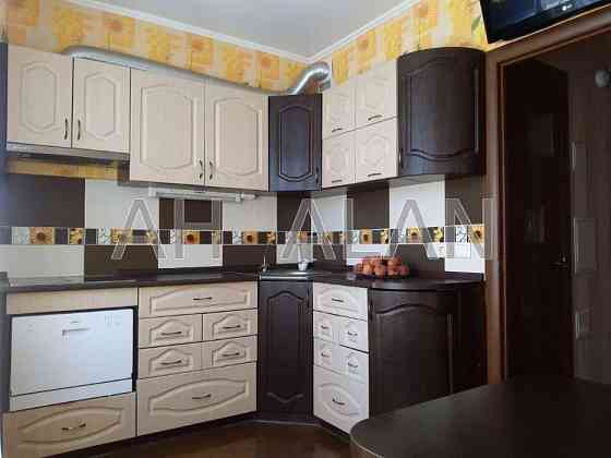 Продаж Будинок 3-кімнатний на Руденко Лариси вул., 3А Kiev