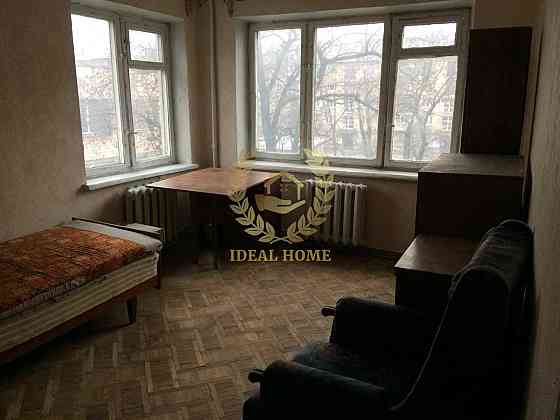 Продаж затишної 2-кімнатної квартири поряд із Дарн.площею в Києві Kiev