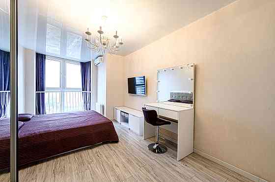 Продаж Квартира 1-кімнатна, 20/25 поверх на Драгоманова вул., д. 2-Б Kiev