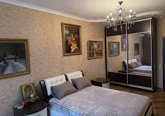 Продаж Квартира 3-кімнатна, 8/22 поверх на Володимира Івасюка вул., д. 4А Київ