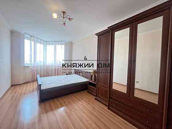 Оренда Квартира 3-кімнатна, 20/25 поверх на Григоренко Петра просп. Київ